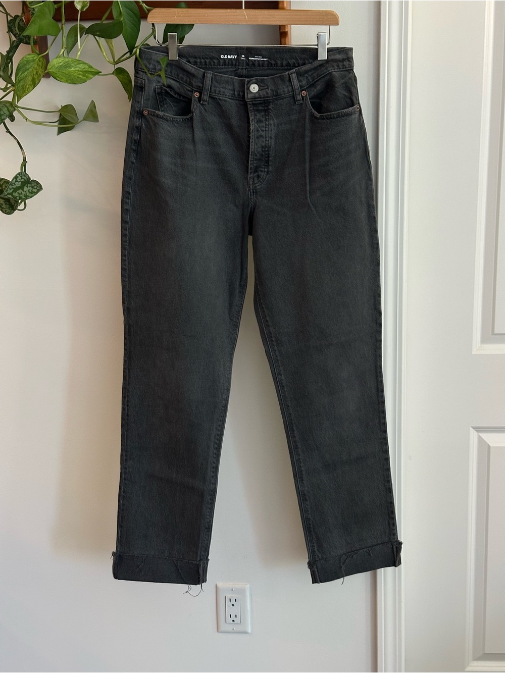 Old Navy High-Rise Straight Jeans